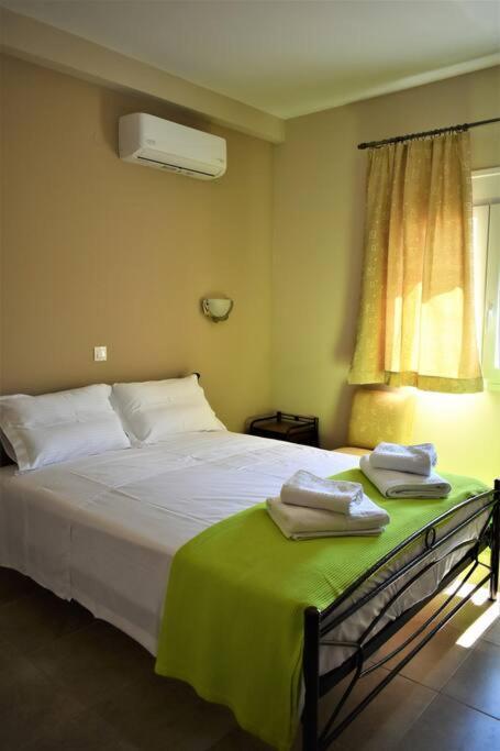 Smailis Apartment 1 Koroni  ภายนอก รูปภาพ